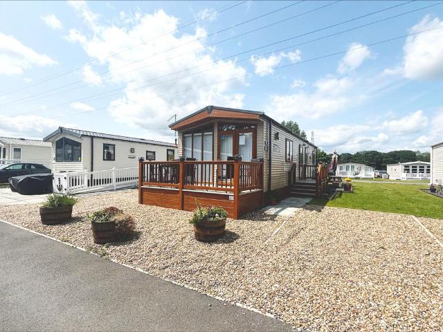 Park Home for sale in Belton with Browston, Stokesby