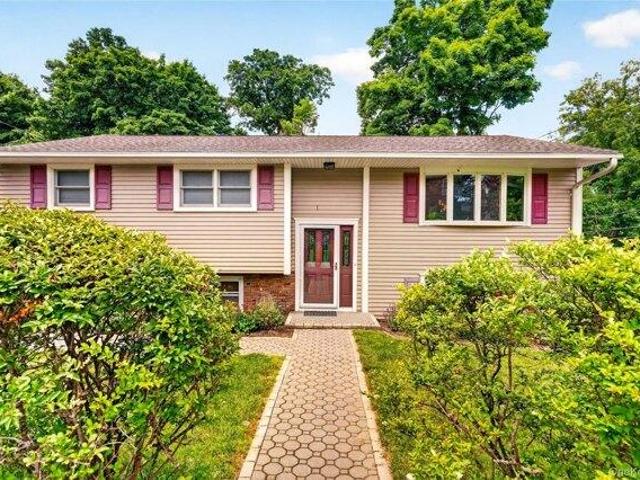 House for sale in Kent, New York