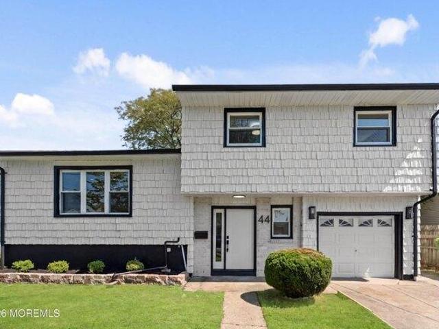 House for sale in Carteret, New Jersey