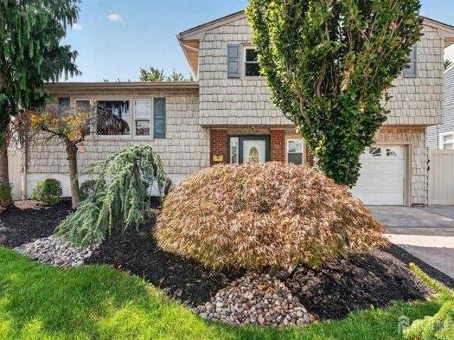 House for sale in Carteret, New Jersey
