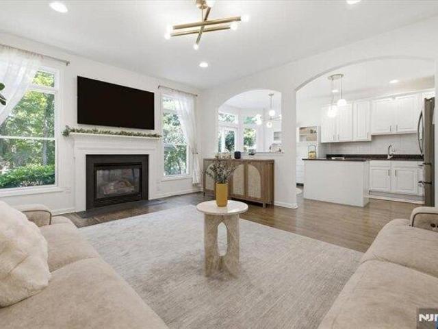 House for sale in Cedar Grove, New Jersey