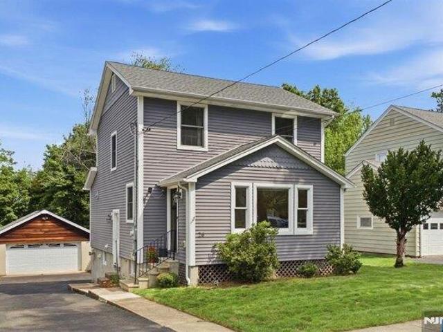 House for sale in Cedar Grove, New Jersey