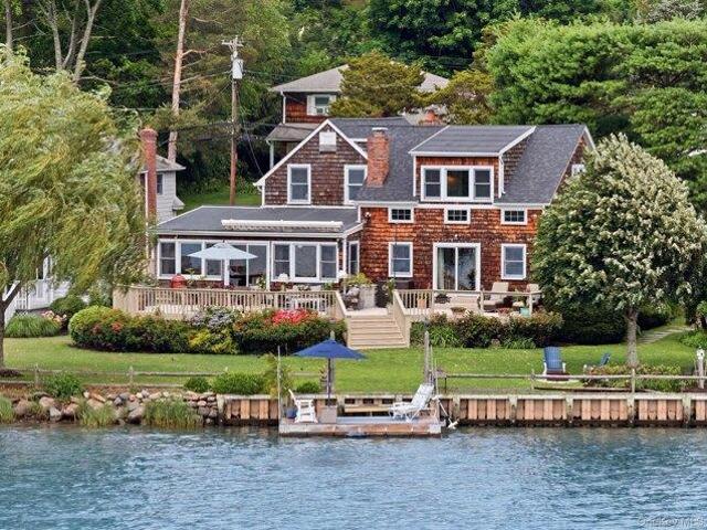 House for sale in Huntington, New York