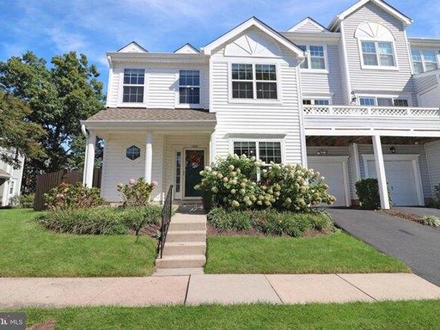 Condo for sale in Centreville