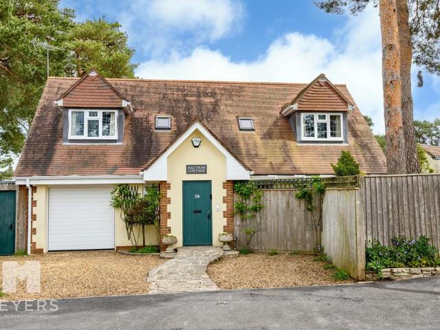 House for sale in St Leonards, East Dorset