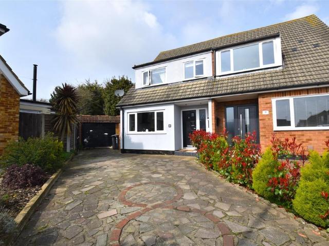 House for sale in Ashingdon, Barling