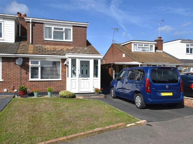 House for sale in Stroud Green, Barling