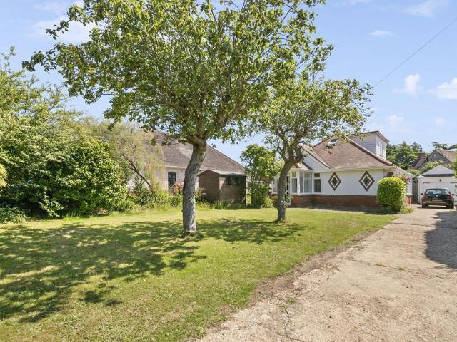 House for sale in Queens Park, Bournemouth