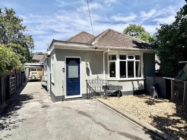 House for sale in Burton and Winkton, Burton
