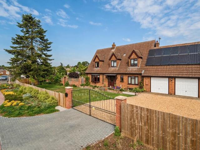 House for sale in Gosberton Clough, Lincolnshire