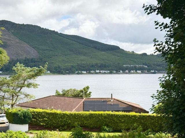 House for sale in Sandbank, Scotland