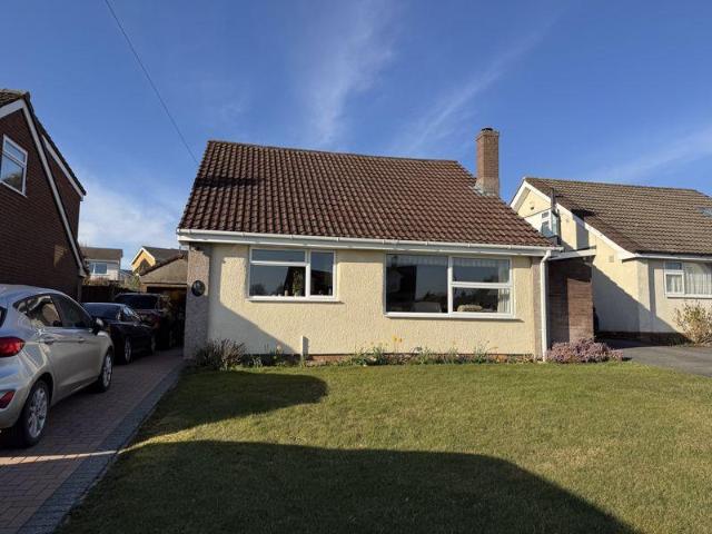 House for sale in Alveston