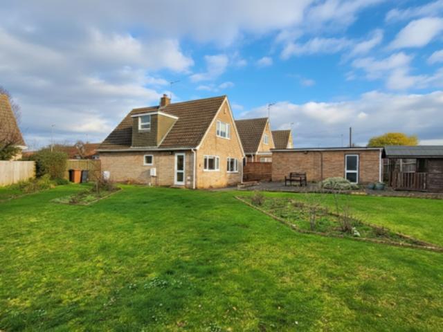 Cottage for sale in Peterborough