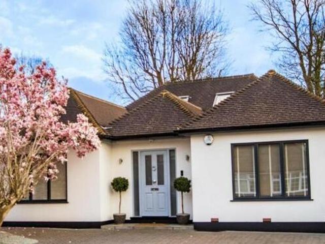 House for sale in Navestock Side, Essex