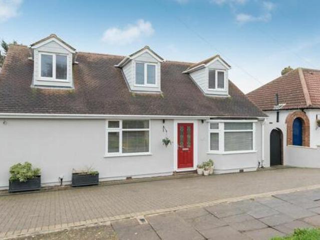 House for sale in Upton, Acol