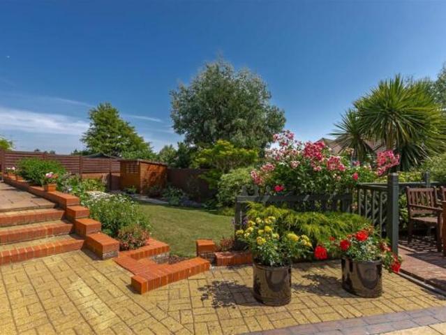 Cottage for sale in Worthing, West Sussex