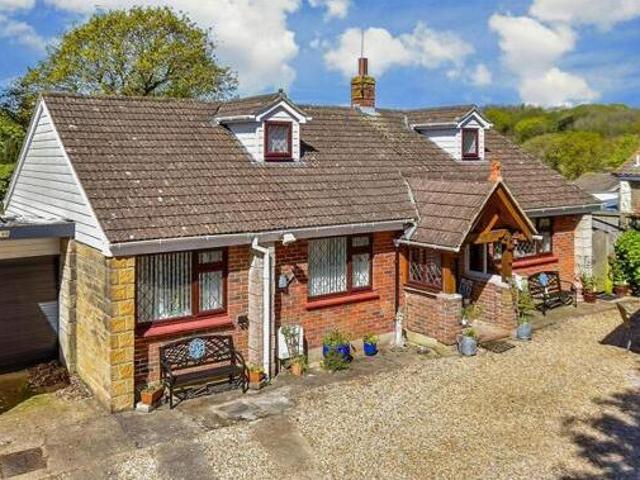House for sale in Luccombe, Shanklin