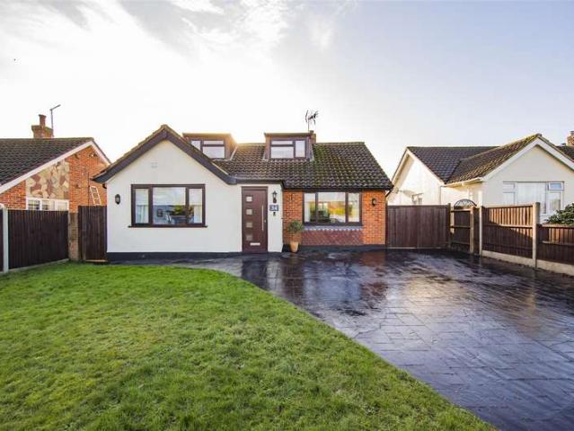 Cottage for sale in The Butts, Kent