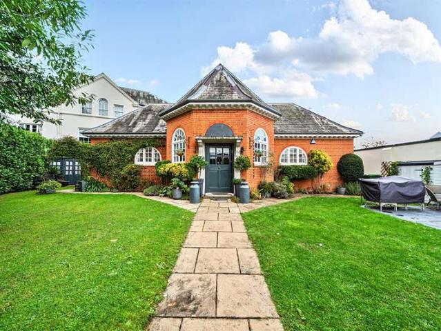 Cottage for sale in Shenley, Hertfordshire