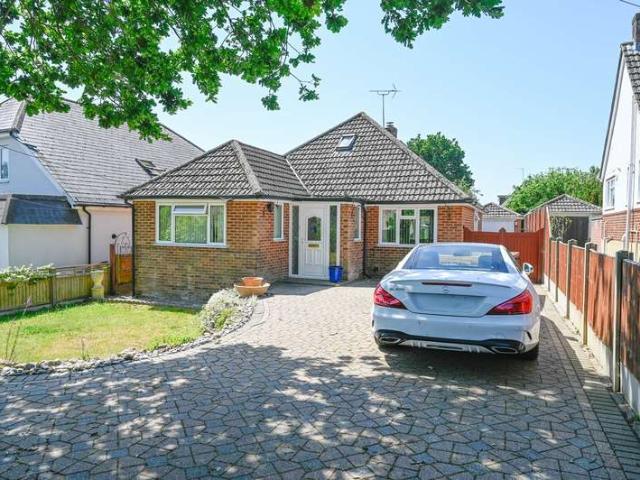 Cottage for sale in Canford Bottom, Colehill