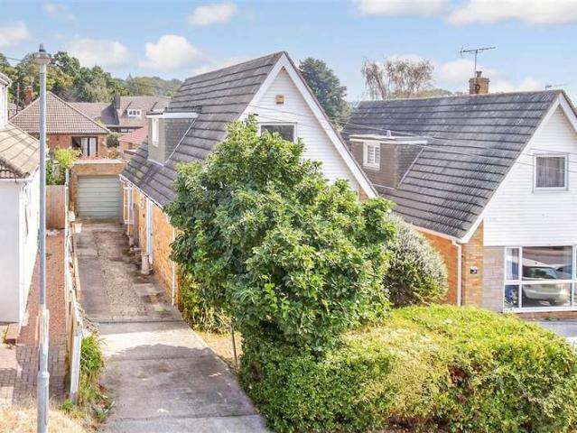 Cottage for sale in Merryman's Hill, Swale