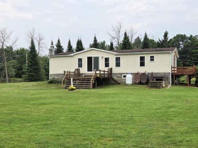 House for sale in Champlain