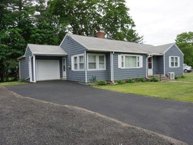 House for sale in Chaplin