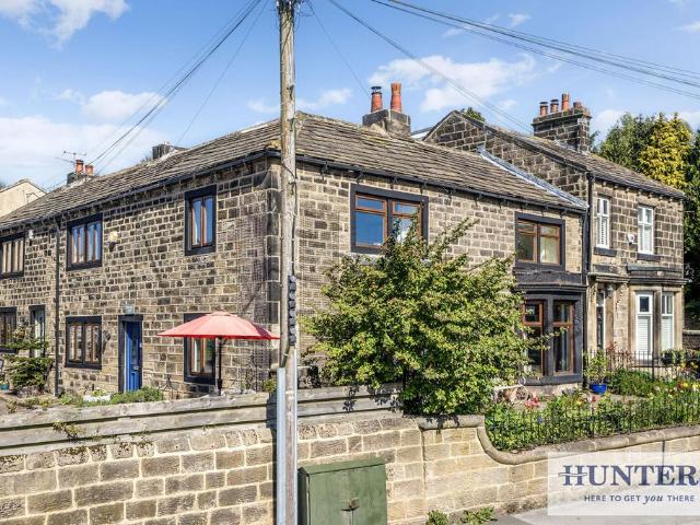 House for sale in Shaw Lane, Guiseley