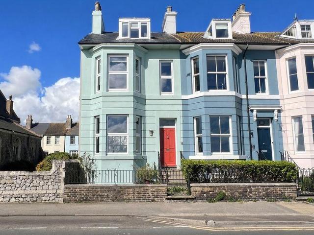 House for sale in Lower Walmer, Ash