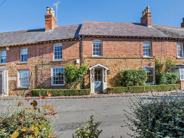 House for sale in Stanford On Avon, Leicestershire