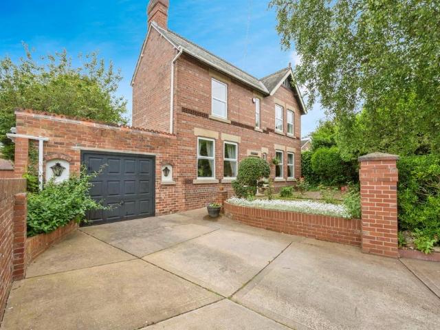 House for sale in Conisbrough, South Yorkshire