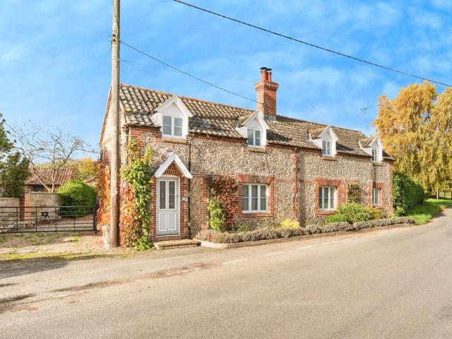 House for sale in East Tuddenham, Norfolk