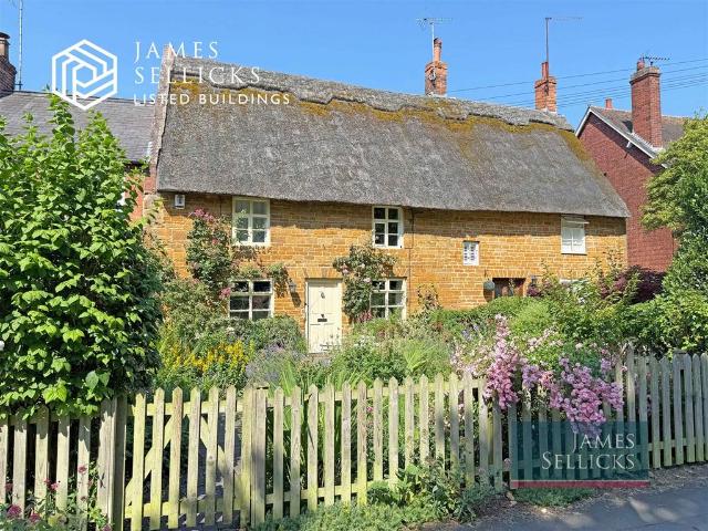 House for sale in Stanford On Avon, Leicestershire