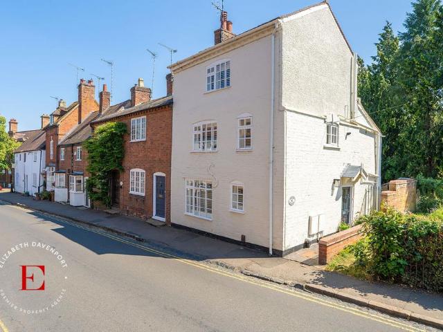 House for sale in Green Close, Warwickshire