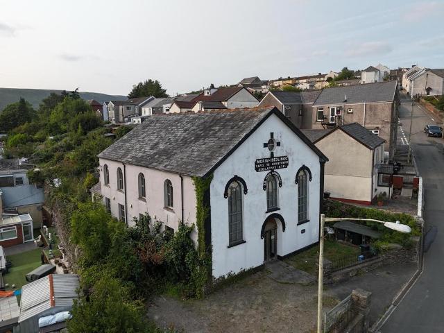 House for sale in Bedlinog
