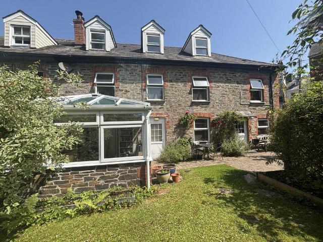 House for sale in Lostwithiel, Cornwall