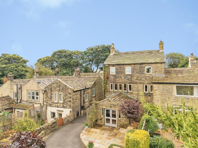 House for sale in Holme Valley, Upperthong