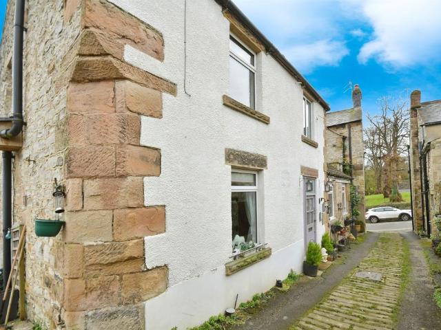 House for sale in Froggatt, East Midlands