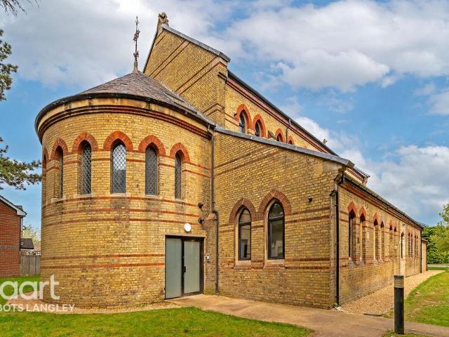House for sale in Batchworth, Hertfordshire