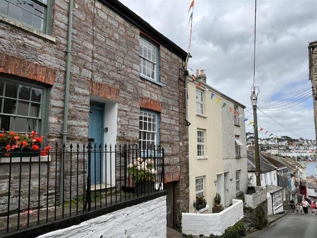House for sale in Polruan, Cornwall