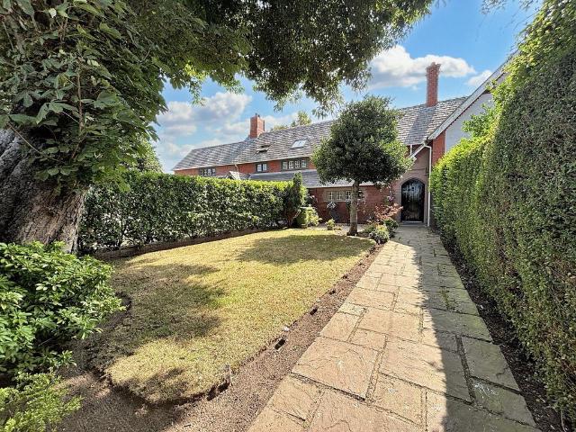 House for sale in Lunt, Sefton