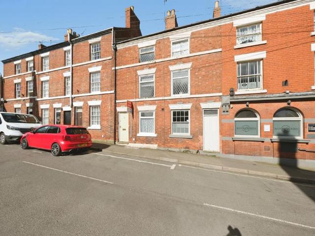 House for sale in King's Newton, Egginton