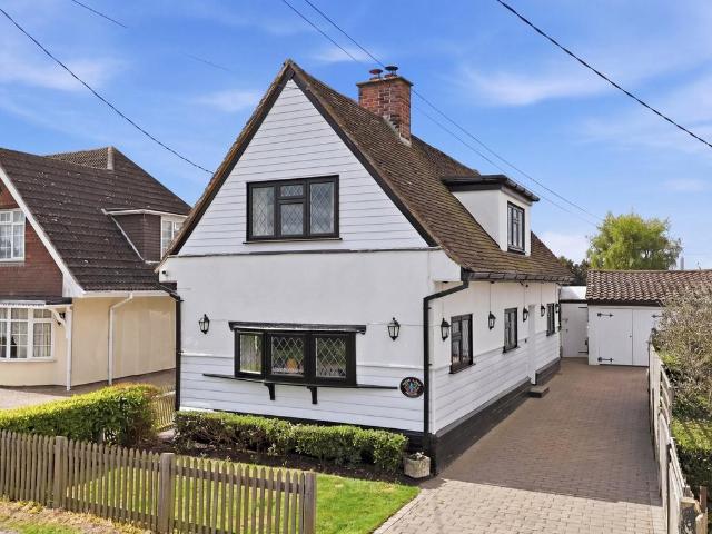 House for sale in Coxtie Green, Navestock Side