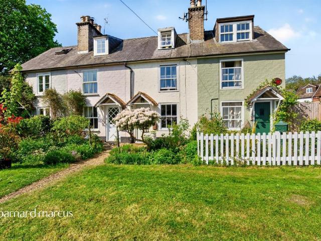 House for sale in Pachesham Park, Surrey
