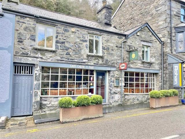 House for sale in Betws-y-coed, Wales