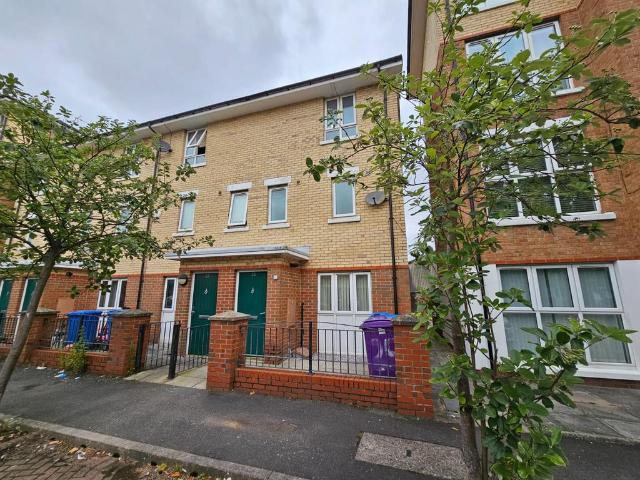 House for sale in Calderstones