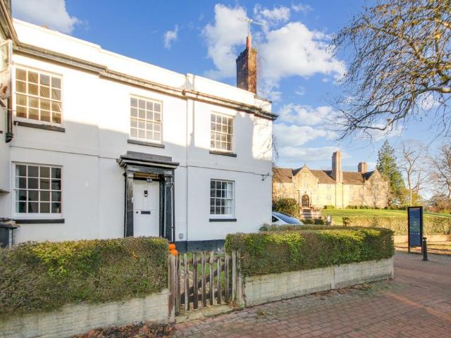House for sale in Perryfields, West Sussex