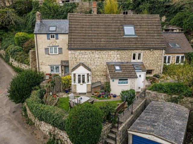 House for sale in Thrupp, School House