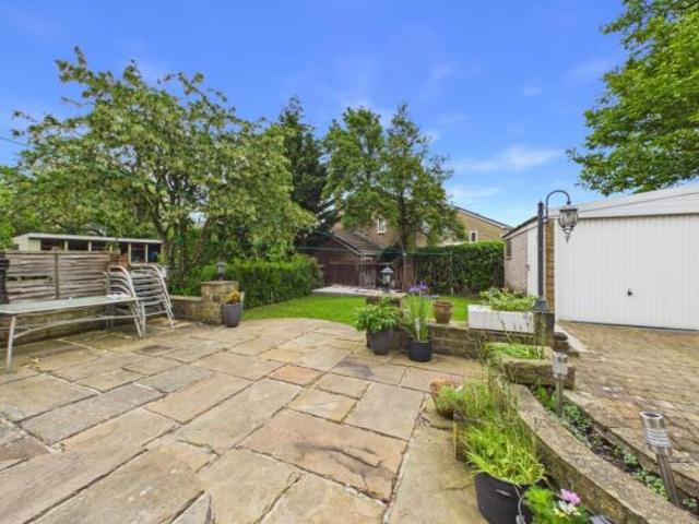 House for sale in Huddersfield, West Yorkshire