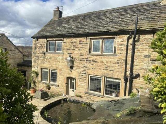 House for sale in Batley, West Yorkshire